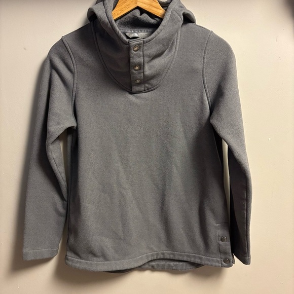 The North Face Charcoal Fleece Jacket - Picture 1 of 5